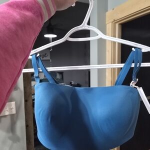 Victoria's Secret Vibrant Blue Bra Love Cloud